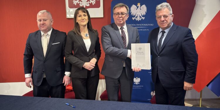 Ostatnie tegoroczne rozdanie w ramach rządowego programu drogowego - Radio Kielce Ostatnie tegoroczne rozdanie w ramach rządowego programu drogowego