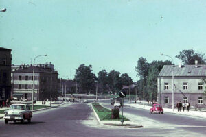 Historia kieleckich ulic. Krakowska Rogatka - Radio Kielce Kielce. Krakowska Rogatka. Lata 1969-1971. Ulica Seminaryjska (wówczas Gwardii Ludowej) / źródło: facebook.com/kieleckieinwestycje
