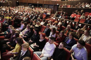 Na co dzień pomagają innym. Wolontariusze zostali nagrodzeni - Radio Kielce 05.12.2025. Kielce. Gala „Laur Wolontariatu” / Fot. Jarosław Kubalski - Radio Kielce