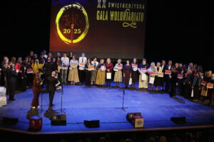 Na co dzień pomagają innym. Wolontariusze zostali nagrodzeni - Radio Kielce 05.12.2025. Kielce. Gala „Laur Wolontariatu” / Fot. Jarosław Kubalski - Radio Kielce