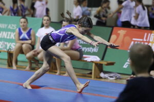 06.12.2025. Kielce. Pokazy Mikołajkowe dzieci skupionych wokół sekcji gimnastycy.pl / Fot. Jarosław Kubalski - Radio Kielce