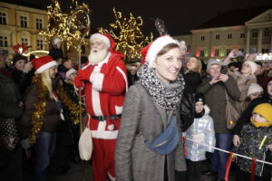 Kielce. Pochód mikołajkowy i rozświetlenie choinki na Rynku - Radio Kielce