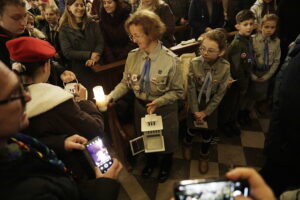 Betlejemskie Światlo Pokoju już w Kielcach - Radio Kielce Betlejemskie Światlo Pokoju już w Kielcach - Radio Kielce