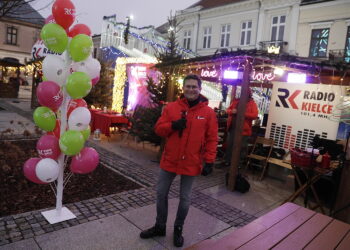 15.12.2025 Radio Kielce i jarmark na Rynku / Fot. Jarosław Kubalski - Radio Kielce