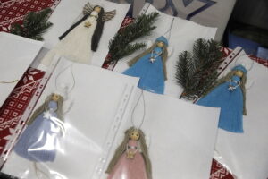 Uczniowie ZDZ w Kielcach wspierają stacjonarne hospicjum - Radio Kielce 16.12.2025. Kielce. Kiermasz w Zakładzie Doskonalenia Zawodowego w Kielcach / Fot. Jarosław Kubalski - Radio Kielce