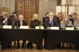 Radni sejmiku podzieleni ws. sytuacji świętokrzyskich szpitali - Radio Kielce Radni sejmiku podzieleni ws. sytuacji świętokrzyskich szpitali - Radio Kielce