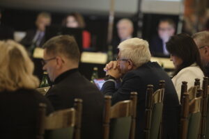 Radni sejmiku podzieleni ws. sytuacji świętokrzyskich szpitali - Radio Kielce Radni sejmiku podzieleni ws. sytuacji świętokrzyskich szpitali - Radio Kielce