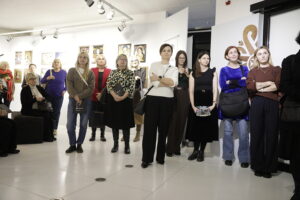 17.12.2025. Kielce. Wernisaż wystawy „Na szkle malowane. Cuda z Podhala” / Fot. Wiktor Taszłow - Radio Kielce