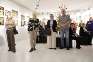 17.12.2025. Kielce. Wernisaż wystawy „Na szkle malowane. Cuda z Podhala” / Fot. Wiktor Taszłow - Radio Kielce