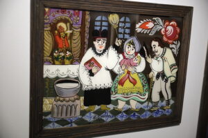 17.12.2025. Kielce. Wernisaż wystawy „Na szkle malowane. Cuda z Podhala” / Fot. Wiktor Taszłow - Radio Kielce