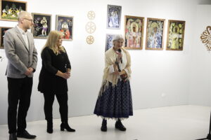 17.12.2025. Kielce. Wernisaż wystawy „Na szkle malowane. Cuda z Podhala” / Fot. Wiktor Taszłow - Radio Kielce