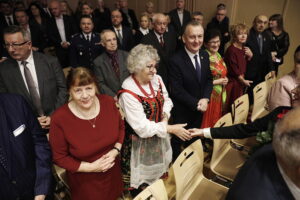 To oni działają na rzecz regionu. Wyróżniony ksiądz, przyrodnik, a także działaczka ludowa - Radio Kielce To oni działają na rzecz regionu. Wyróżniony ksiądz, przyrodnik, a także działaczka ludowa - Radio Kielce