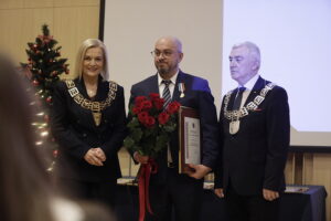 To oni działają na rzecz regionu. Wyróżniony ksiądz, przyrodnik, a także działaczka ludowa - Radio Kielce To oni działają na rzecz regionu. Wyróżniony ksiądz, przyrodnik, a także działaczka ludowa - Radio Kielce