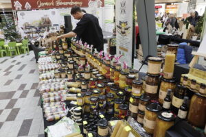 20.12.2025. Kielce. „Jarmark z tradycją, nuty i smaku” w Galerii Korona / Fot. Jarosław Kubalski - Radio Kielce