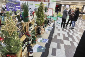 20.12.2025. Kielce. „Jarmark z tradycją, nuty i smaku” w Galerii Korona / Fot. Jarosław Kubalski - Radio Kielce