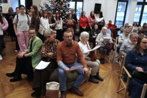 Teatr Żeromskiego wprowadził mieszkańców w świąteczny klimat - Radio Kielce