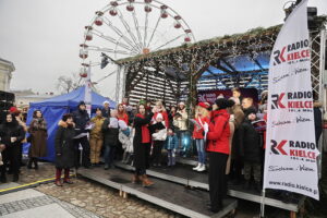 Kielce. Kolędowanie z Radiem Kielce na Rynku - Radio Kielce