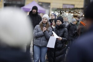 Kielce. Kolędowanie z Radiem Kielce na Rynku - Radio Kielce