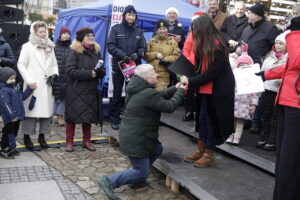 Kielce. Kolędowanie z Radiem Kielce na Rynku - Radio Kielce