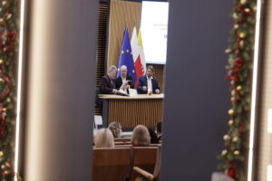 29.12.2025. Kielce. Przyznanie rządowego dofinansowania w ramach Funduszu Rozwoju Połączeń Autobusowych / Fot. Jarosław Kubalski - Radio Kielce