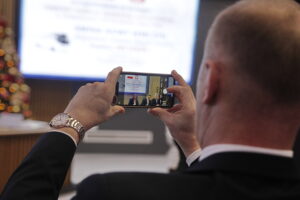 29.12.2025. Kielce. Przyznanie rządowego dofinansowania w ramach Funduszu Rozwoju Połączeń Autobusowych / Fot. Jarosław Kubalski - Radio Kielce