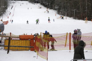 Kieleckie stoki przyciągnęły narciarzy - Radio Kielce Kieleckie stoki przyciągnęły narciarzy - Radio Kielce