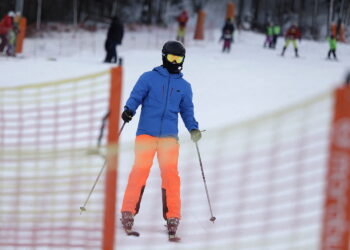 Świętokrzyskie stoki pełne narciarzy - Radio Kielce Świętokrzyskie stoki pełne narciarzy