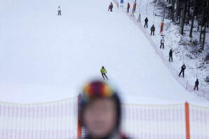 Kielce. Narciarze na stoku Telegraf - Radio Kielce