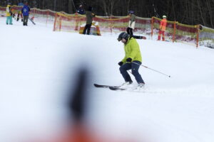 Kielce. Narciarze na stoku Telegraf - Radio Kielce