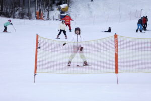 Kielce. Narciarze na stoku Telegraf - Radio Kielce