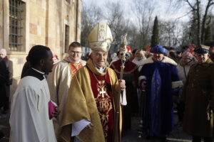 Radosne świadectwo wiary na ulicach stolicy regionu - Radio Kielce Radosne świadectwo wiary na ulicach stolicy regionu - Radio Kielce