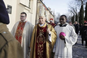 Radosne świadectwo wiary na ulicach stolicy regionu - Radio Kielce Radosne świadectwo wiary na ulicach stolicy regionu - Radio Kielce