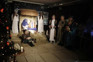 Skazańcy wystawili jasełka i podzielili się opłatkiem - Radio Kielce Skazańcy wystawili jasełka i podzielili się opłatkiem - Radio Kielce