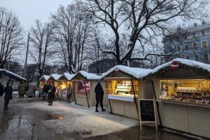 Muzyczne podróże przez świat. Jarmarki bożonarodzeniowe na świecie - Radio Kielce Ryga. Litwa. Fot. Wikipedia