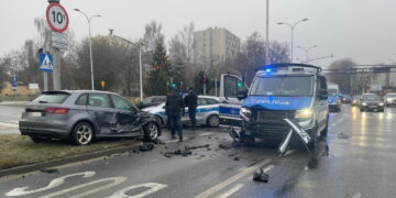 Mniej wypadków, więcej kolizji. Policjanci podsumowali świąteczny weekend na drogach