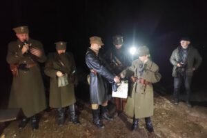 Nocny marsz śladem tajemnic - Radio Kielce 06.12.2025. Pękowiec. Nocny marsz / Fot. Krystian Szczeciński