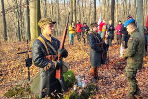 Upamiętnili bohaterów związanych z Białogonem - Radio Kielce