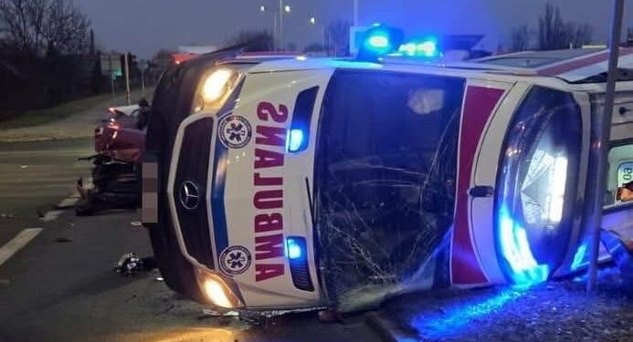 01.12.2025. Ostrowiec Świętokrzyski. Wypadek / Fot. KPP Ostrowiec