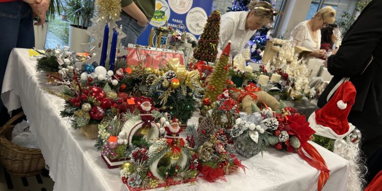 U starosty kieleckiego już czuć klimat świąt - Radio Kielce U starosty kieleckiego już czuć klimat świąt