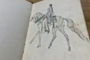 Wielka wartość rodzinnych pamiątek. IPN podziękuje swoim darczyńcom - Radio Kielce Elementy z kolekcji przekazanej przez Macieja Juniszewskiego. / Fot. Dorota Klusek - Radio Kielce