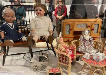 Świat dawnych zabawek i lalek w Śmiłowie