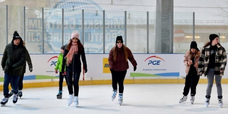 Na łyżwy można zajrzeć do Skarżyska-Kamiennej - Radio Kielce Na łyżwy można zajrzeć do Skarżyska-Kamiennej