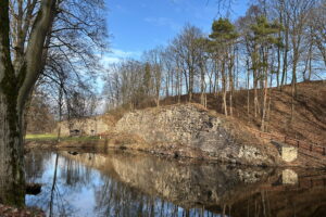 Potężny mur zostanie odnowiony - Radio Kielce