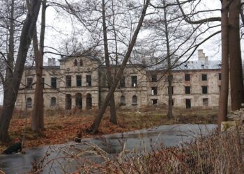 W ruinie XIX-wiecznej kamienicy powstaną apartamenty - Radio Kielce W ruinie XIX-wiecznej kamienicy powstaną apartamenty