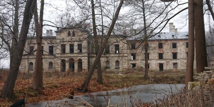 W ruinie XIX-wiecznej kamienicy powstaną apartamenty - Radio Kielce W ruinie XIX-wiecznej kamienicy powstaną apartamenty