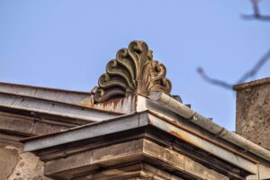 W ruinie XIX-wiecznej kamienicy powstaną apartamenty - Radio Kielce Pałac Schoenbergaw Wąchocku / Fot. Anna Głąb - Radio Kielce