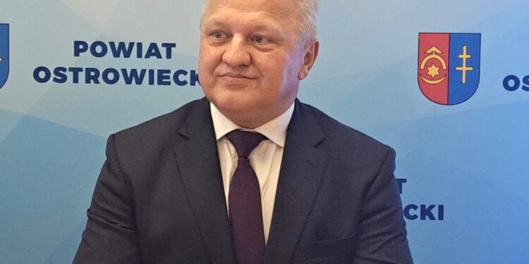 08.12.2025. Ostrowiec Świętokrzyski. Konferencja nt. powołania nowego dyrektora szpitala, Na zdjęciu Tomasz Boroński / Fot. Anna Głąb - Radio Kielce