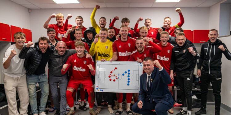 Lider z Buska-Zdroju potwierdza trzecioligowe aspiracje - Radio Kielce AKS Busko-Zdrój / Fot. AKS Busko-Zdój - Facebook