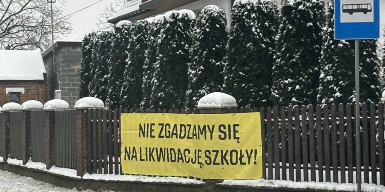 INTERWENCJA. Rodzice przeciwni likwidacji szkoły