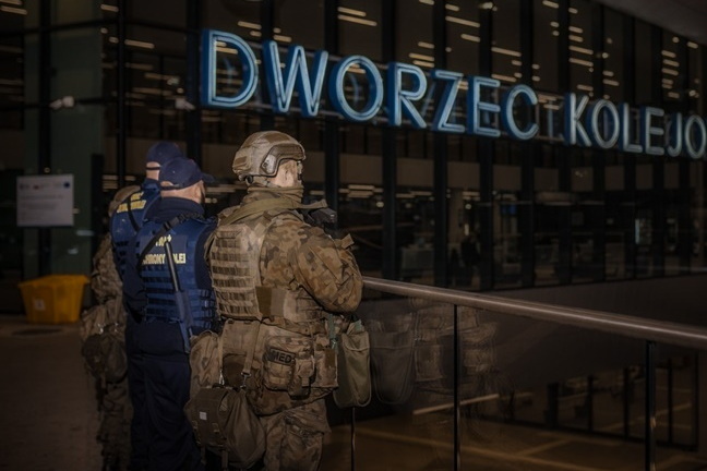 Alfa, Bravo, Charlie i Delta. Co oznaczają stopnie alarmowe?